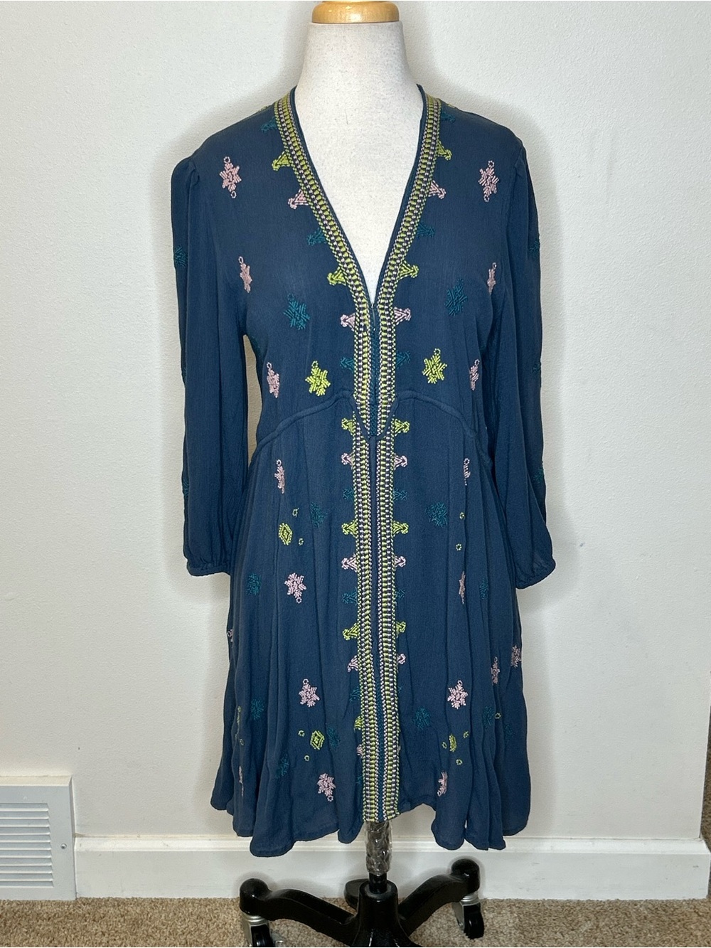Free People Navy Embroidered V-Neck Tunic Women's M